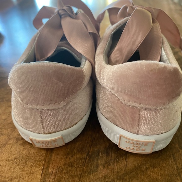 Janie And Jack Pink Velvet Sneakers - Size 9 - Picture 5 of 5